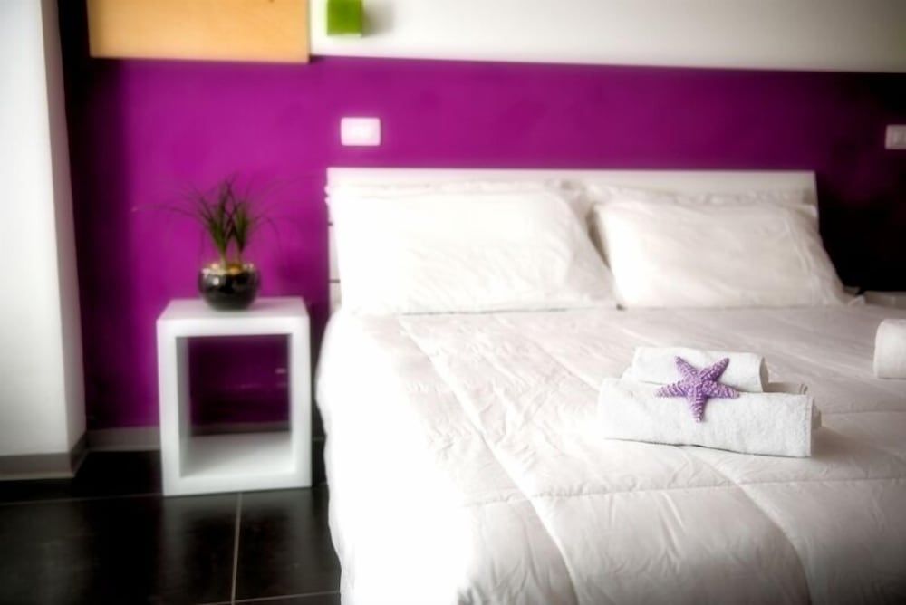 Oasis Park Hotel Quadruple Room 3