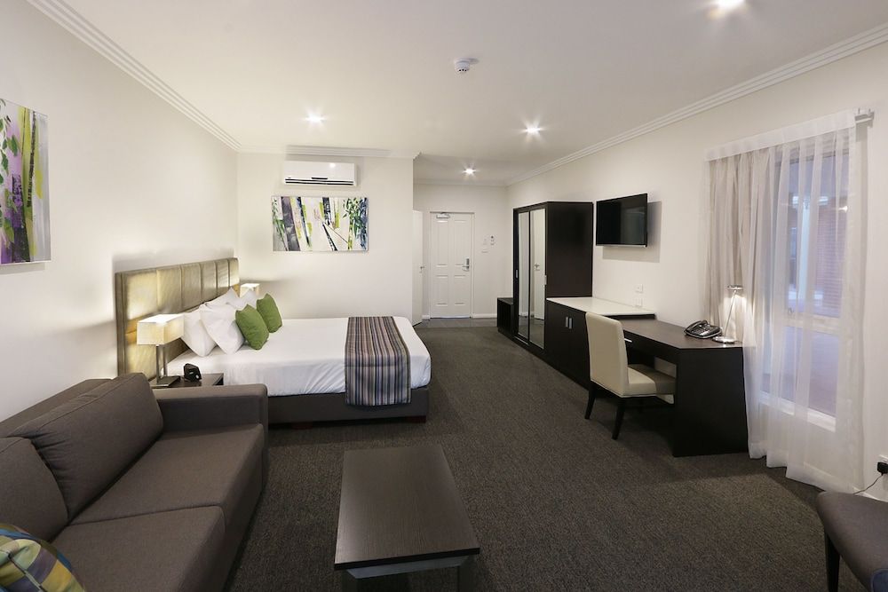 Standard Room, 1 King Bed, Non Smoking