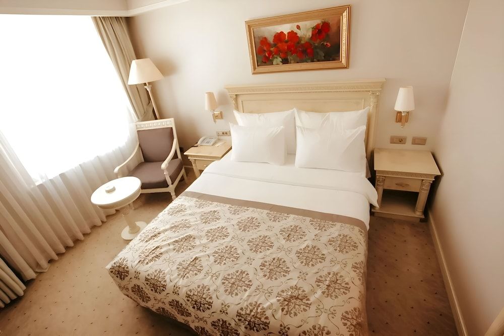 Demir Hotel Standard Double Room 2