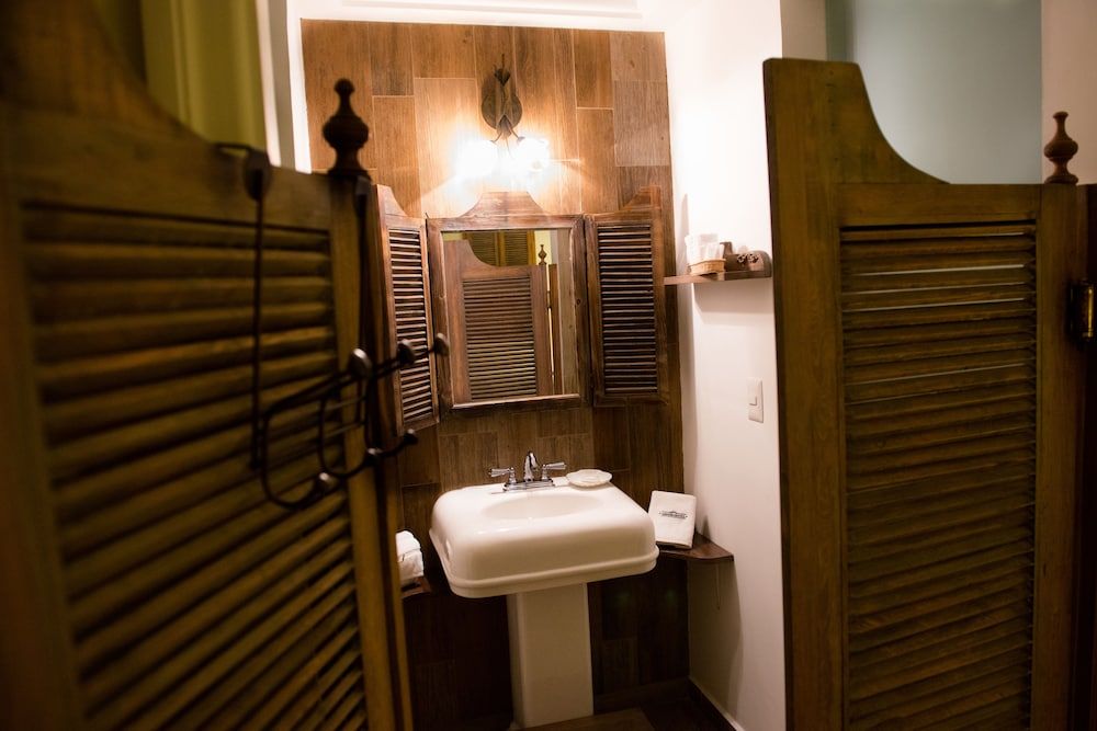 Grand Hotel, Hotel Boutique Tepatitlán Standard Room 5