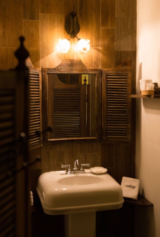 Grand Hotel, Hotel Boutique Tepatitlán Standard Room 11