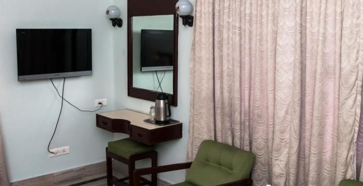 Standard Double Room - Intech Generic