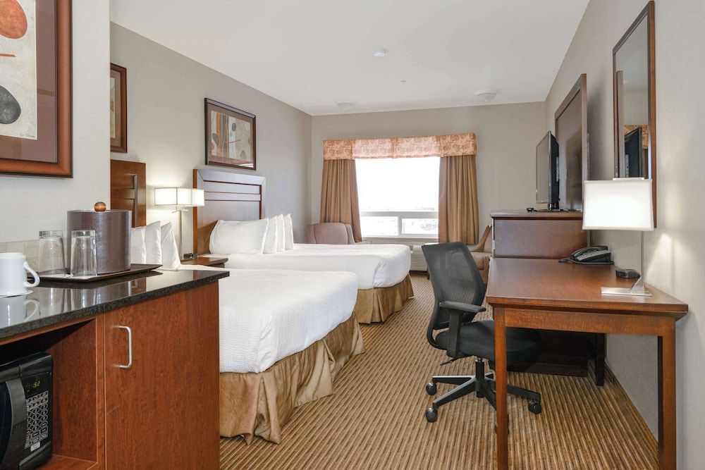 Coast Weyburn Hotel Room, 2 Queen Beds (Coast)