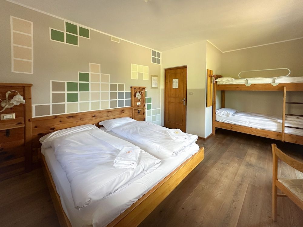 Hotel Garni Edy Family Room, Balcony 6