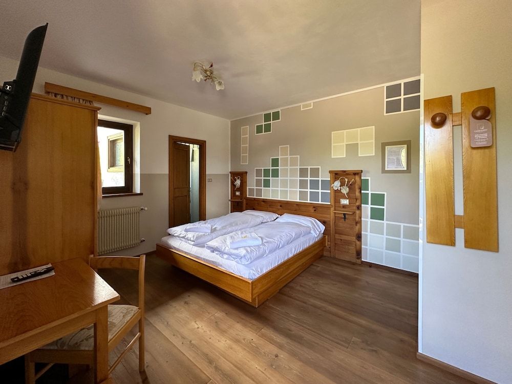 Hotel Garni Edy Family Room, Balcony 5