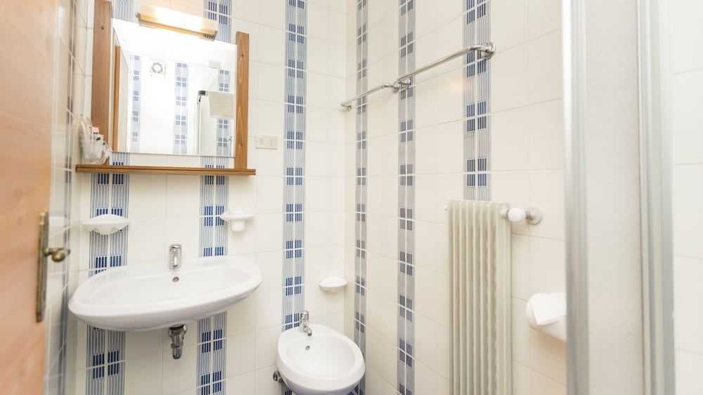 Hotel Garni Edy Family Room, Balcony 8