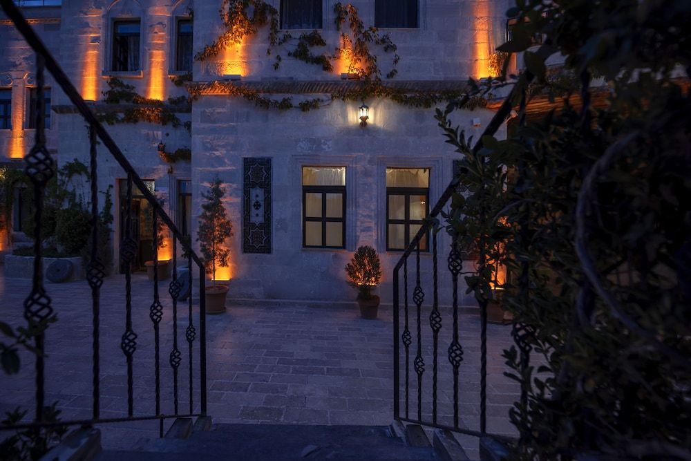 undefined Sinasos Palace Cave Hotel 9