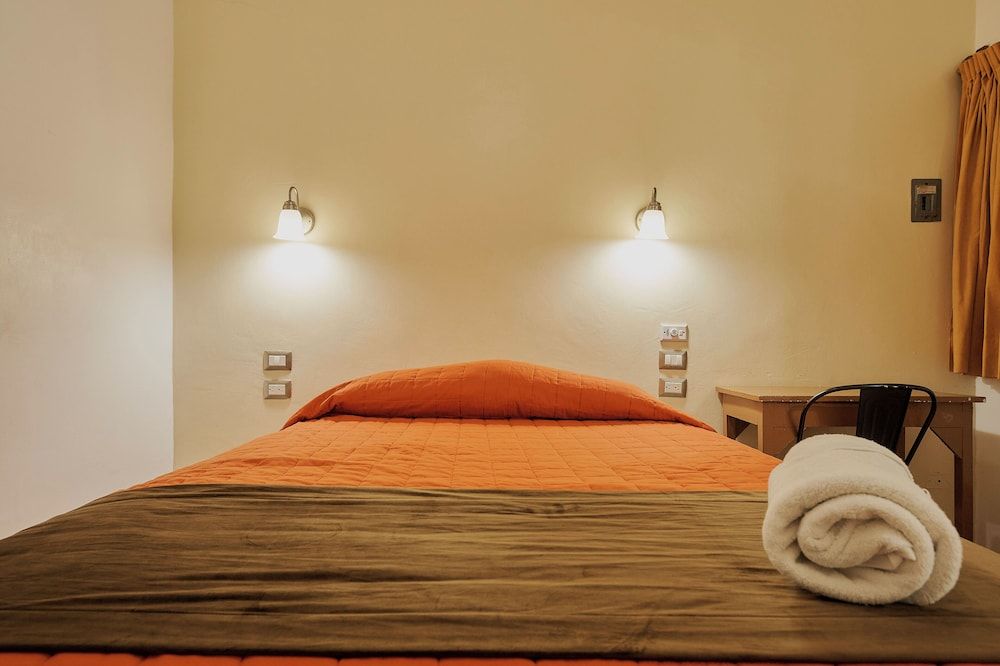 Hotel Cervantino Habitacion Superior 1 cama matrimonial con aire acondicionado 20