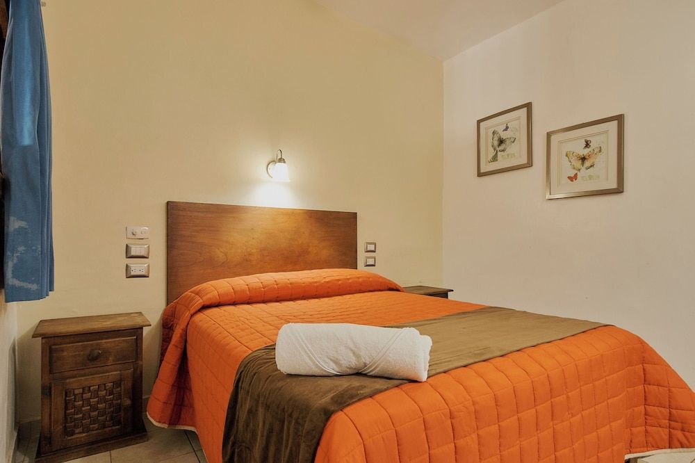 Hotel Cervantino Habitacion Superior 1 cama matrimonial con aire acondicionado 15