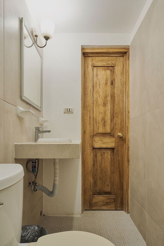 Hotel Cervantino Habitacion Superior 2 camas matrimoniales con aire acondicionado 28