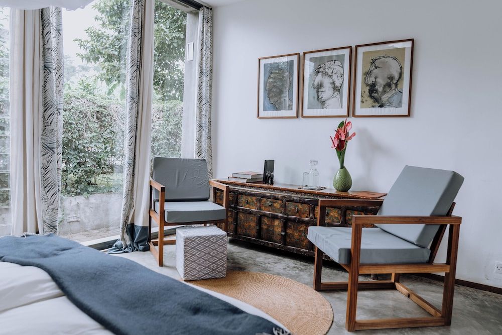 Kaliwa Lodge Deluxe Triple Room