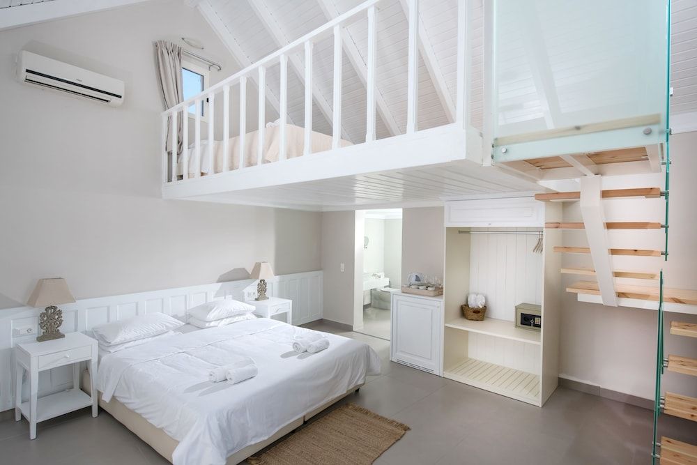 Bungalow, Sea View (Sunset)