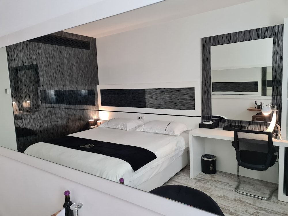 The Ciao Stelio Deluxe Hotel - Adults Only Standard Double Room (Inland View, No Balcony) 3