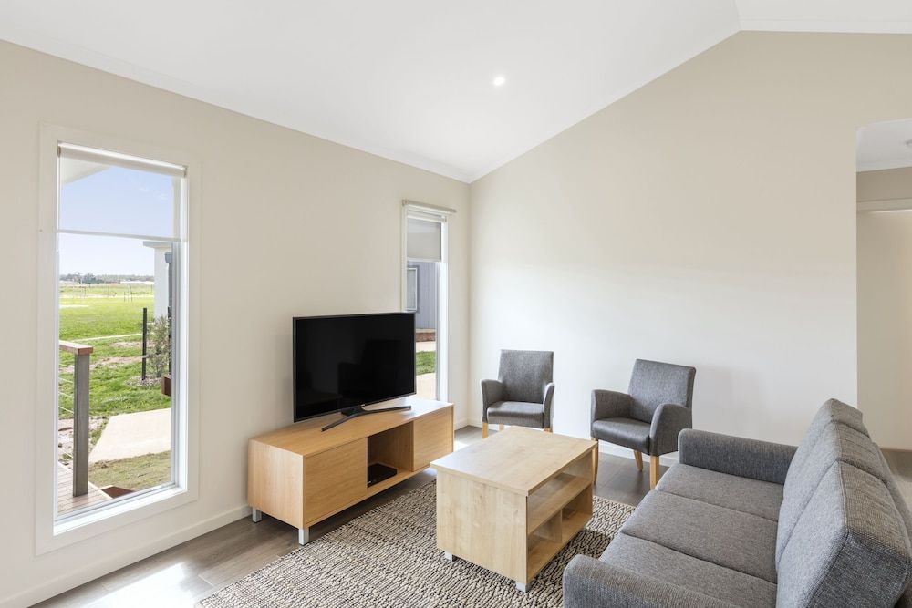 RACV Cobram Resort Garden View Cabin 5