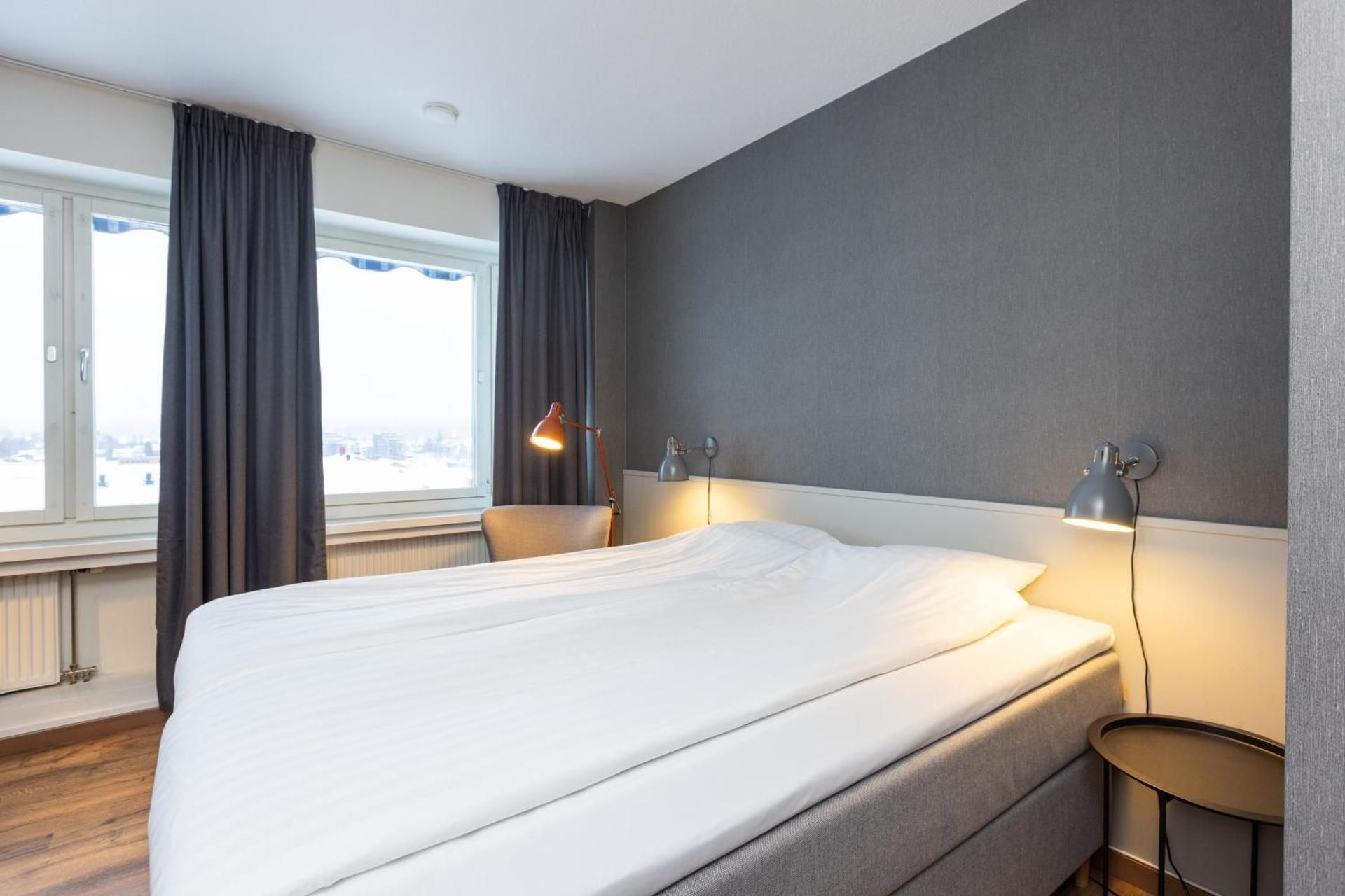 Queen Room (63 in Bed)
