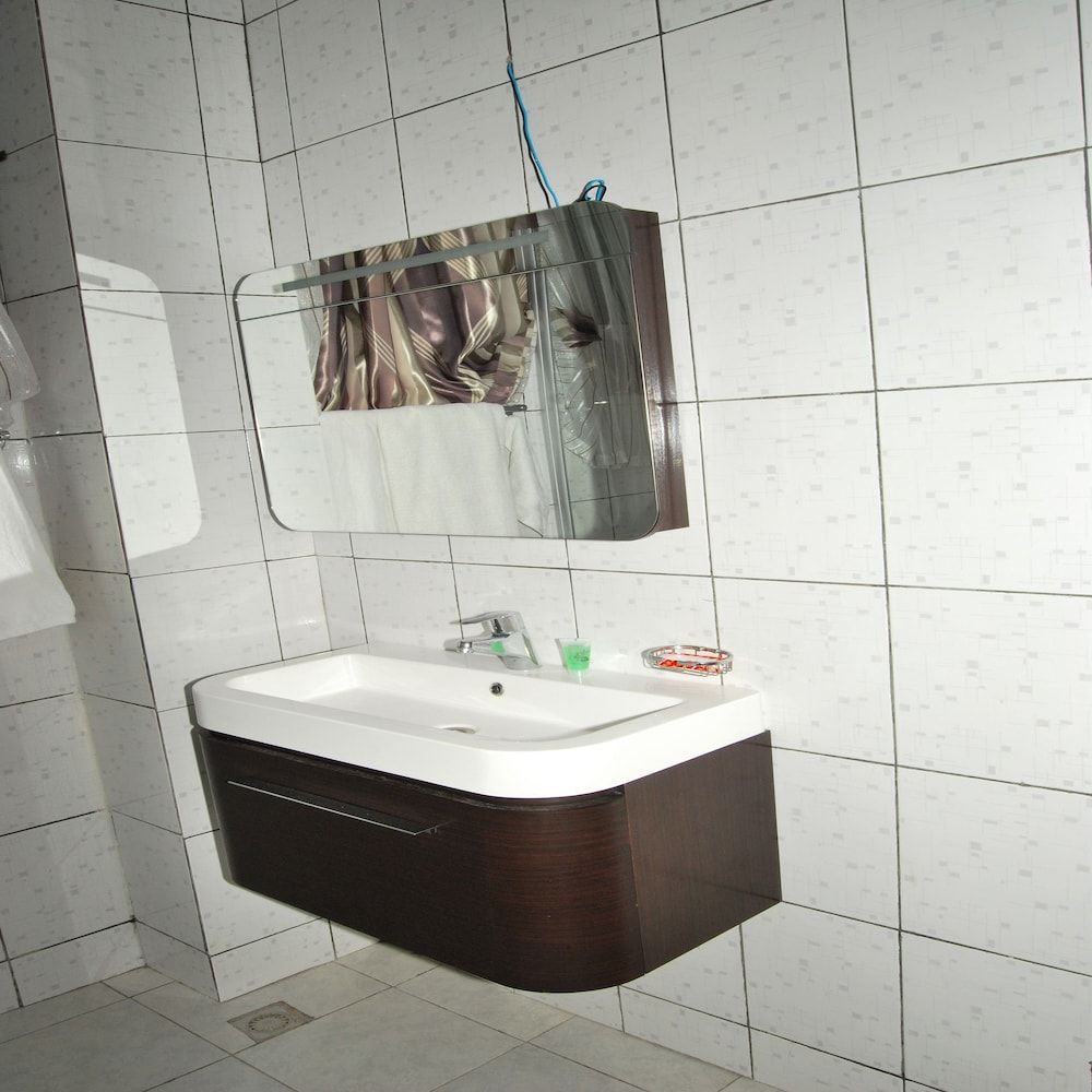 Best Outlook Hotel Deluxe Room 10