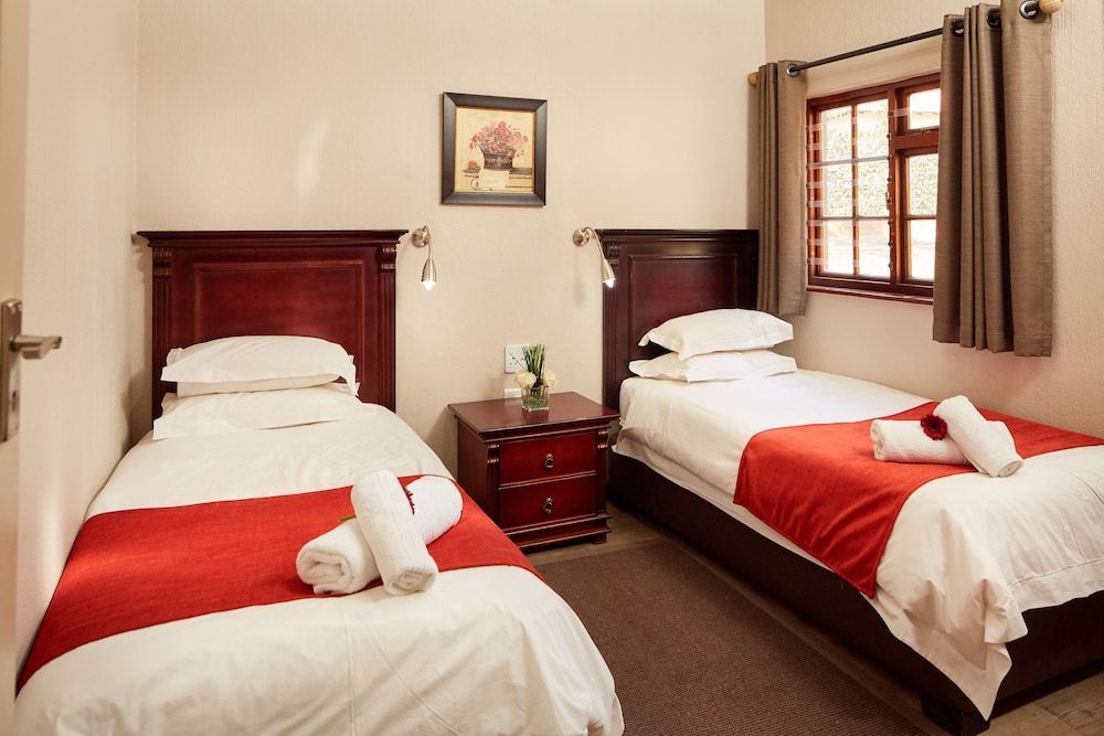 First Group Magalies Park Chalet, 3 Bedrooms 2