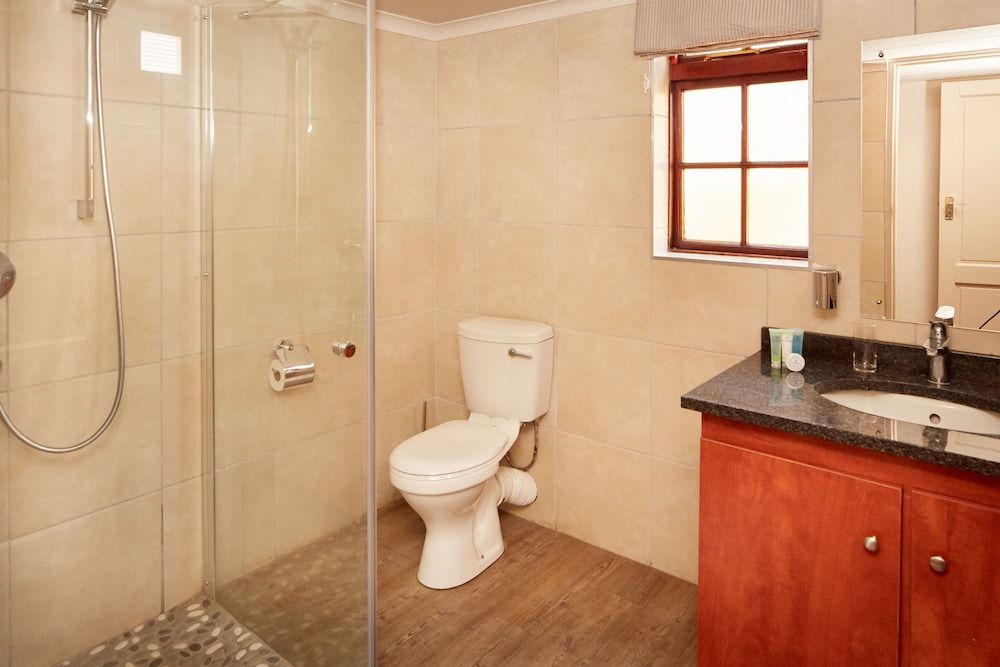 First Group Magalies Park Chalet, 3 Bedrooms 13