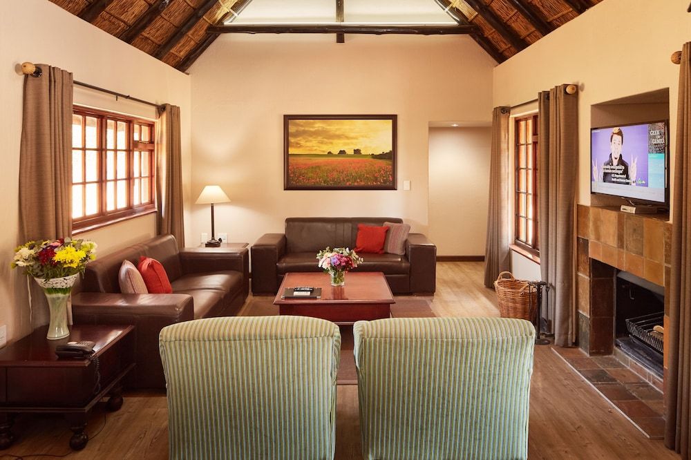 First Group Magalies Park Chalet, 3 Bedrooms 8