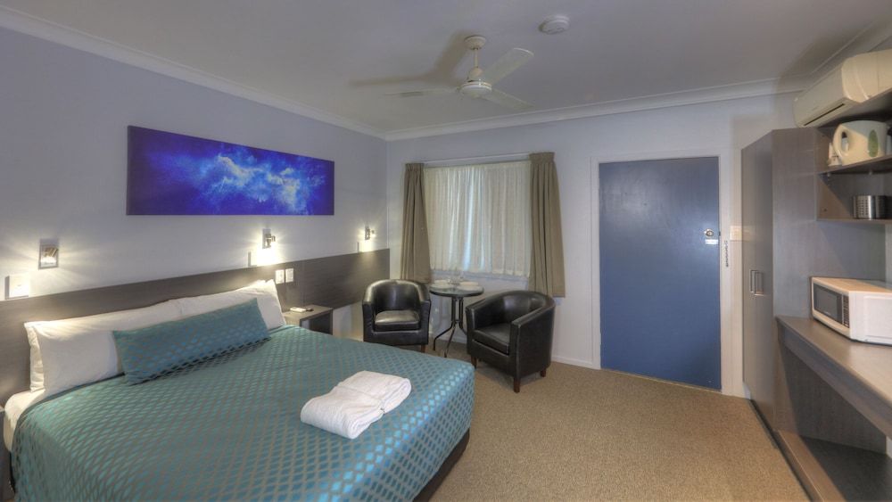 Grafton Central Motel Standard Queen & Single 7