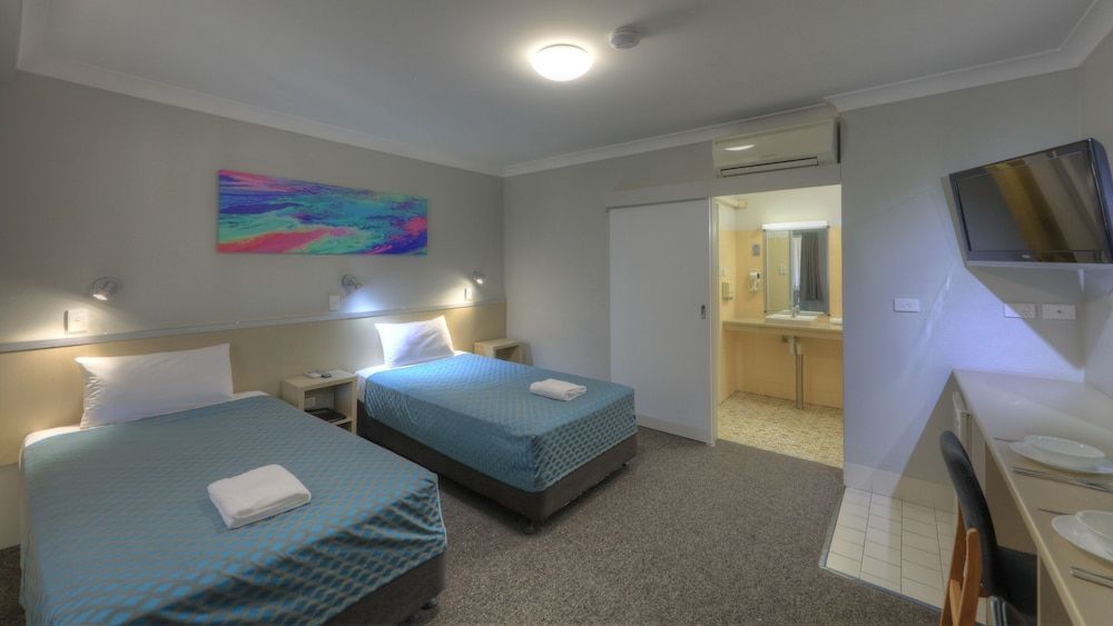 Grafton Central Motel Standard Queen & Single 5