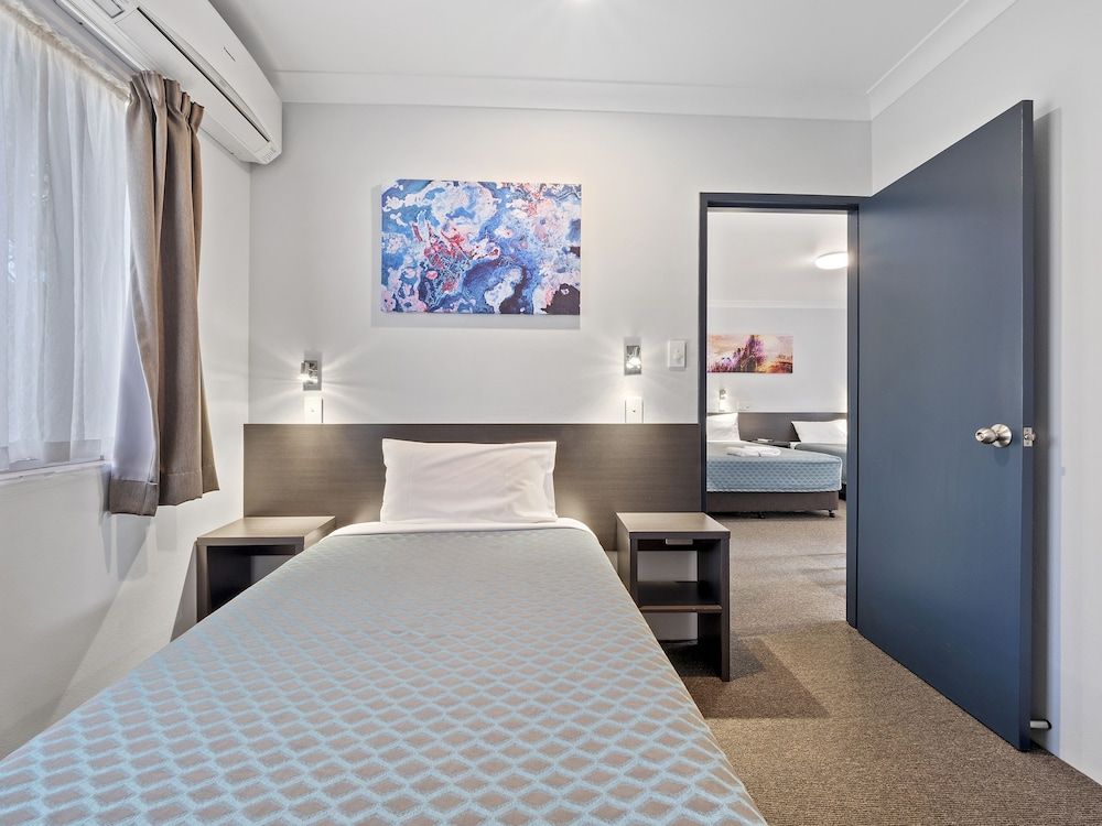 Grafton Central Motel Suite, 2 Bedrooms 3