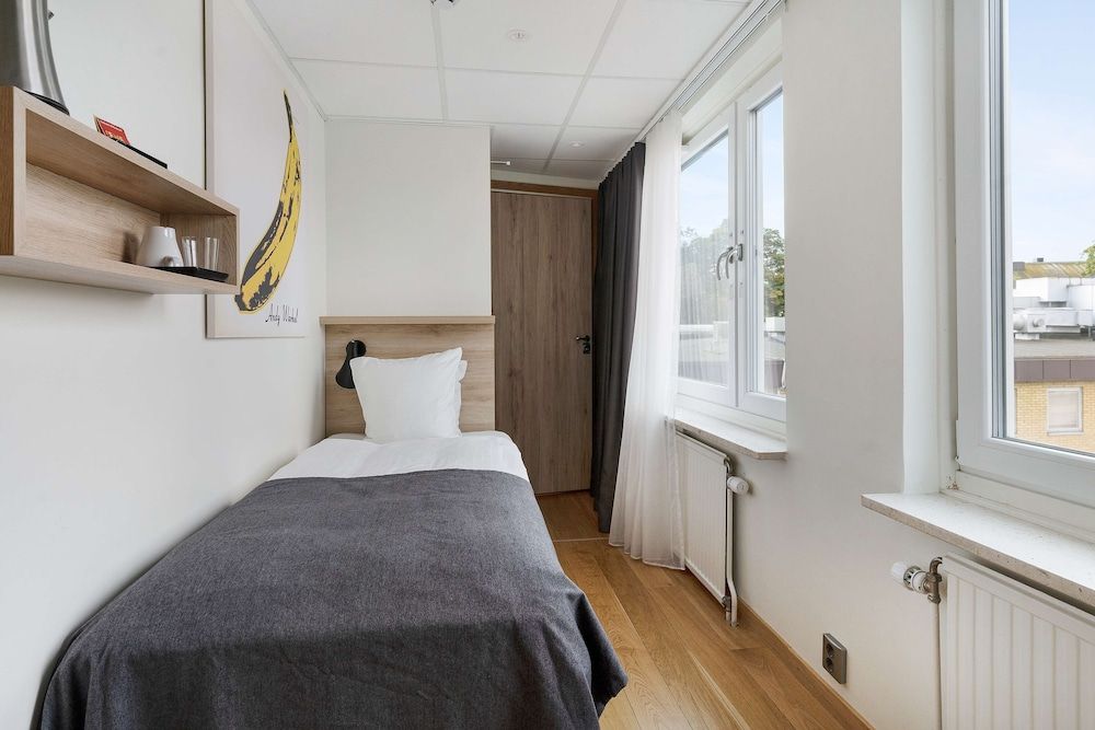 Economy Room, 1 Twin Bed, Non Smoking (Small Room)