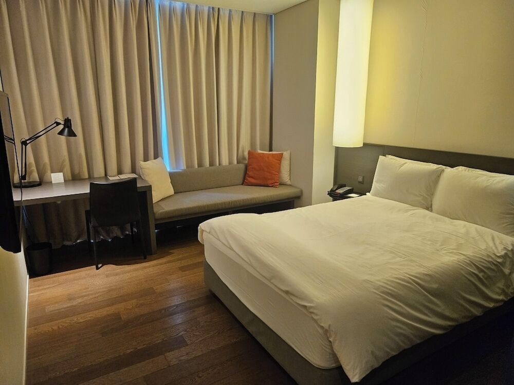 Shilla Stay Jeju Airport Standard Double Room 3