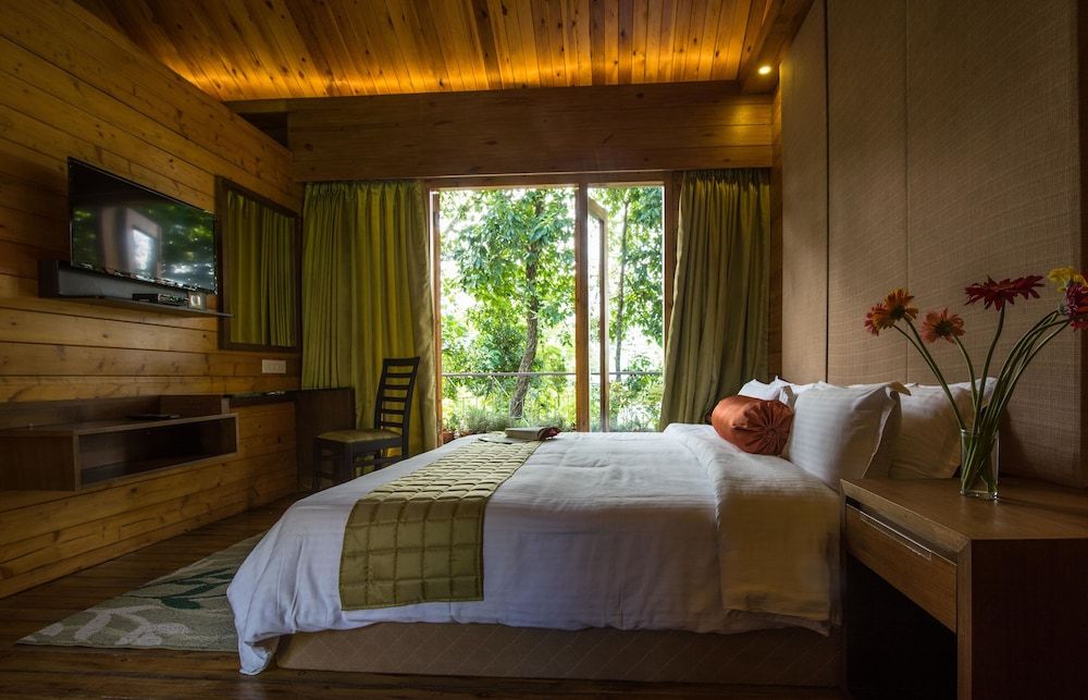 Sinclairs Retreat Wooden Cottage