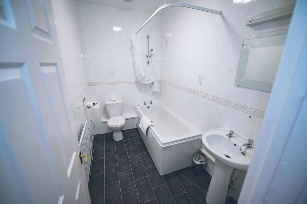 Cwrt Bleddyn Hotel & Spa Economy Double Room, 1 Double Bed 2