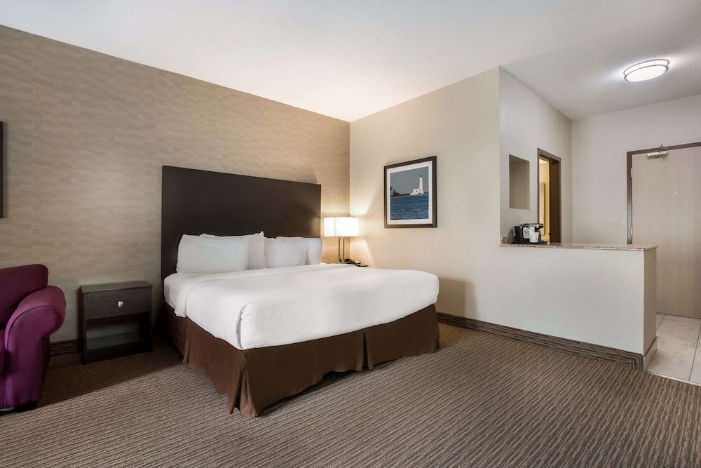 Best Western Little River Inn Business Room, 1 King Bed with Sofa bed, Non Smoking, Refrigerator (with Sofabed) 2