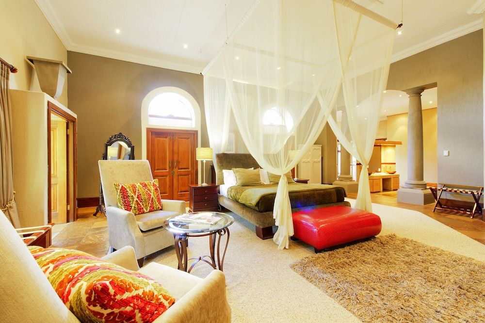 Presidential/Honeymoon Suite