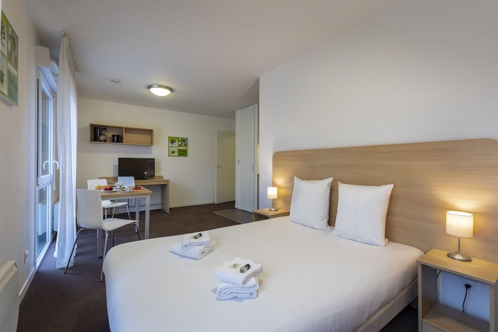 KOSY Appart'Hôtels Troyes - City & Park Superior Studio 3