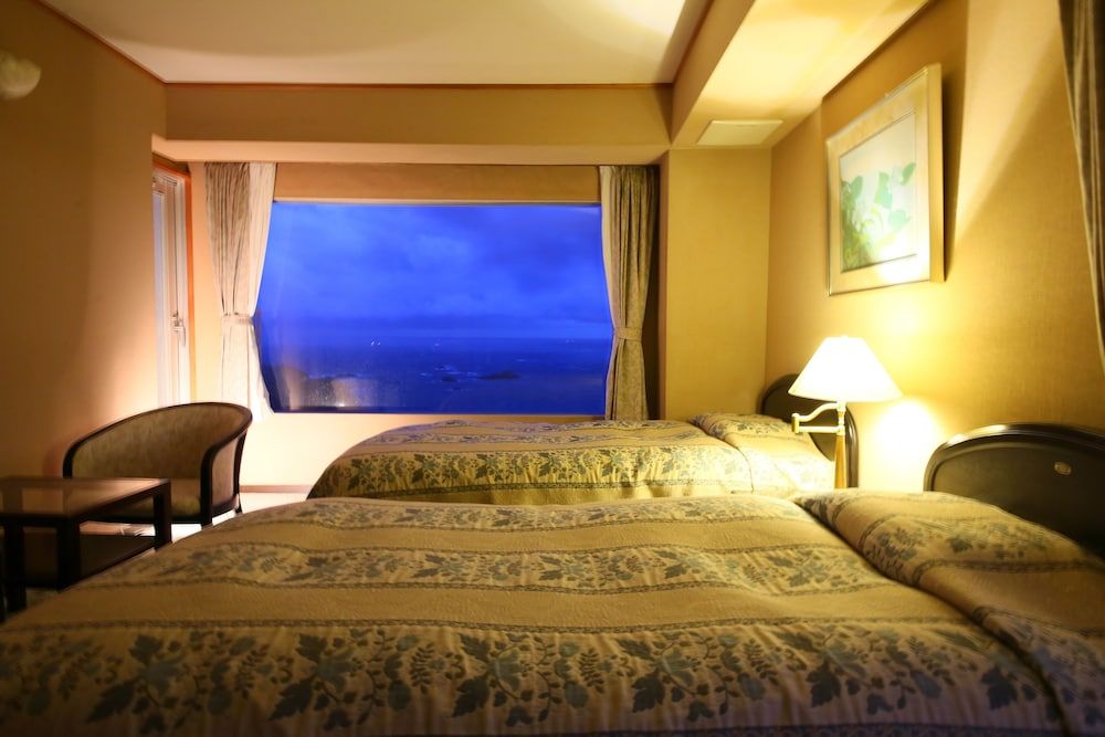Corner Suite with Ocean View