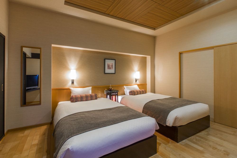 Upper Suite Room