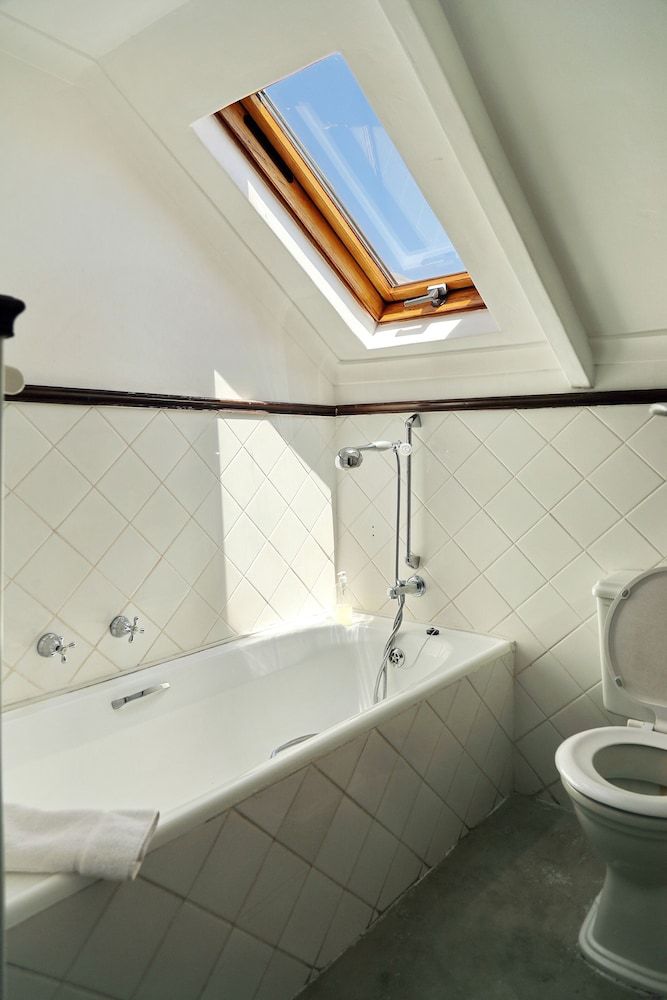 Blue Bay Lodge Non Sea-facing Room With Bath 4