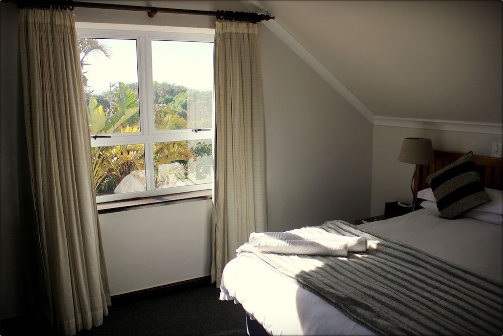 Blue Bay Lodge Non Sea-facing Room With Bath 2