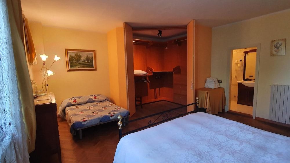 Villa Sargiano Superior Double Room (Petrarca Fascinosa 1st fl. no elevat.) 14