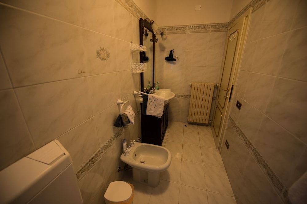 Villa Sargiano Superior Double Room (Petrarca Fascinosa 1st fl. no elevat.) 12