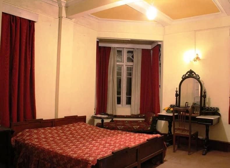 undefined Pineridge Hotel 6