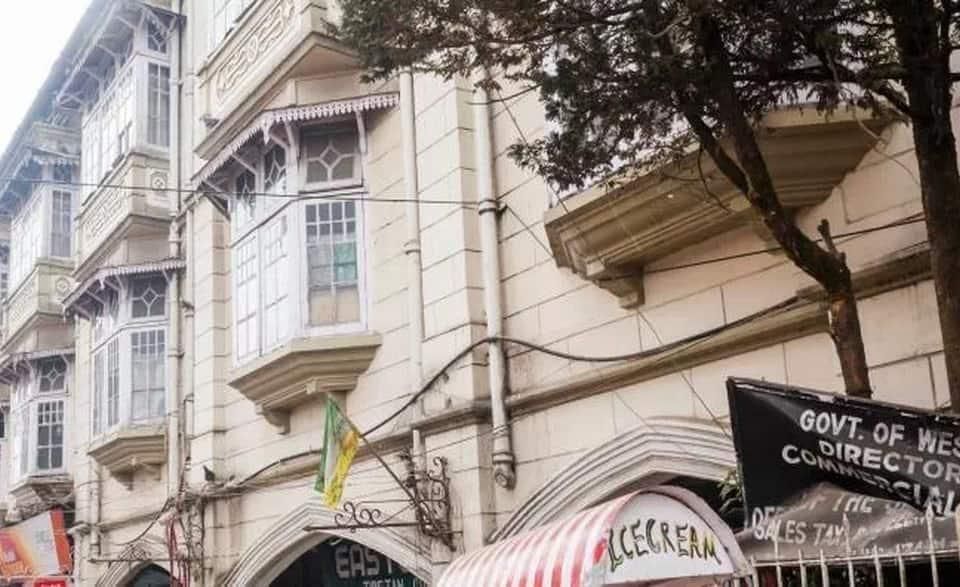 undefined Pineridge Hotel