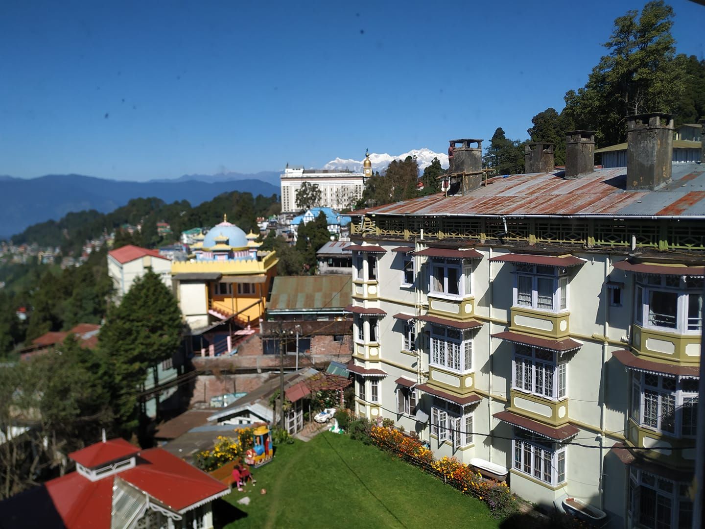 undefined Pineridge Hotel 8