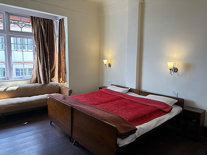 Pineridge Hotel Standard Double Bedded Room 2