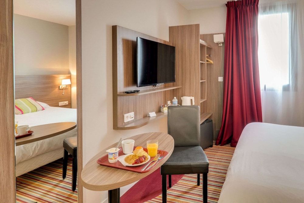 Brit Hotel Dieppe Double room Balnéo 18