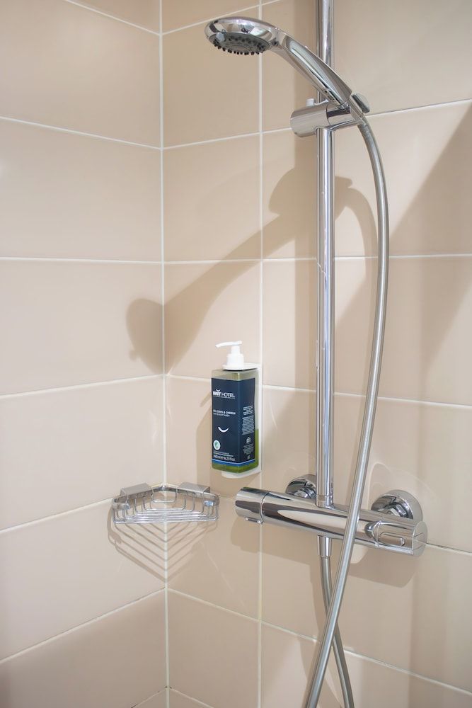 Brit Hotel Dieppe Triple Room, 1 Queen Bed with Sofa bed 8