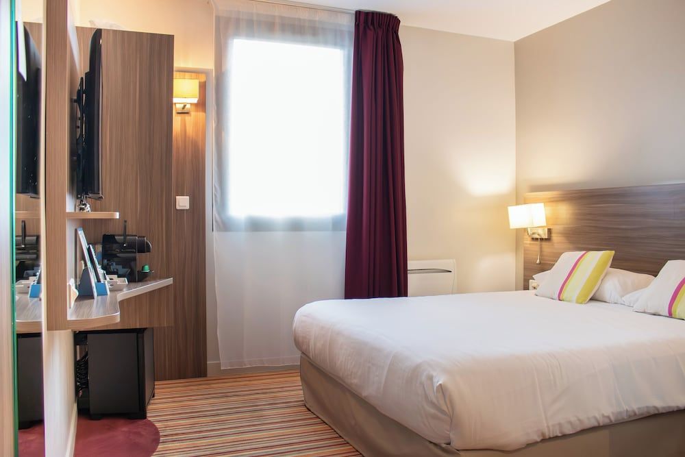 Brit Hotel Dieppe Double room Balnéo 4