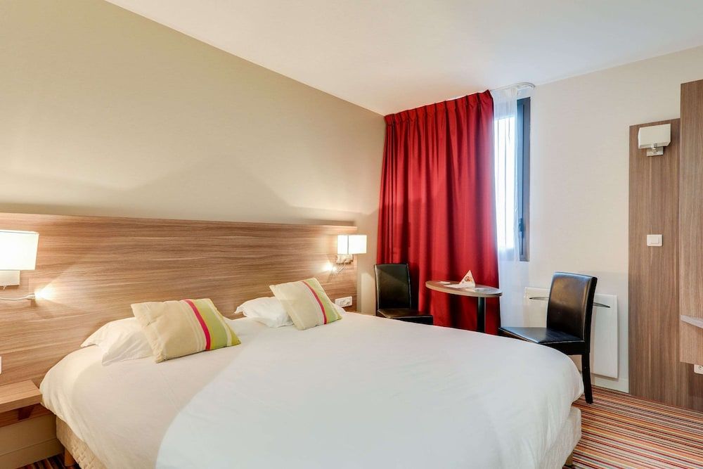 Brit Hotel Dieppe Double room Balnéo 3