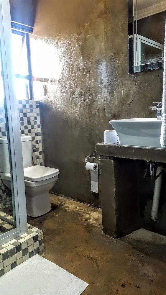 Sangiro Game Lodge Self-Catering Family Chalet 6