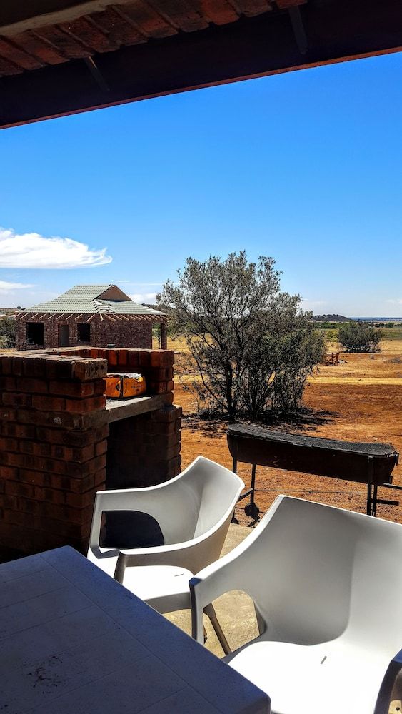 Sangiro Game Lodge Self-Catering Family Chalet 3