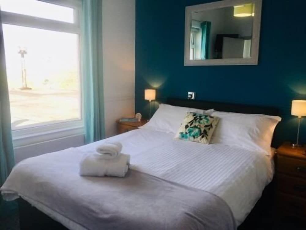 undefined The Smugglers Inn 8